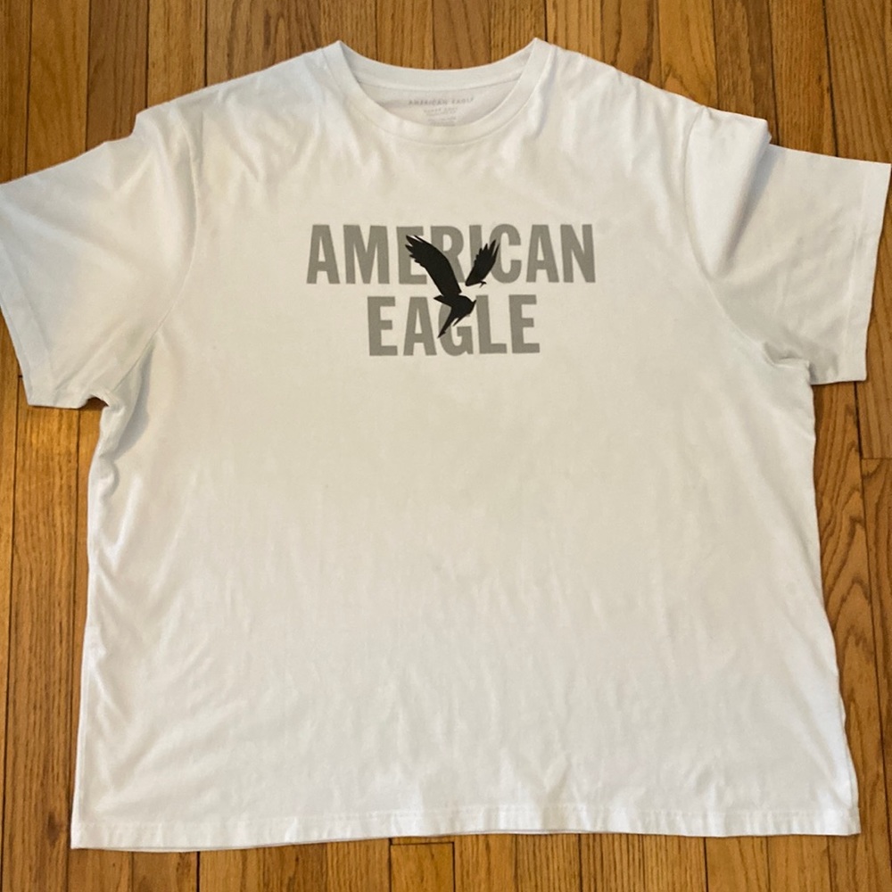 White American Eagle soft standard fit T-shirt